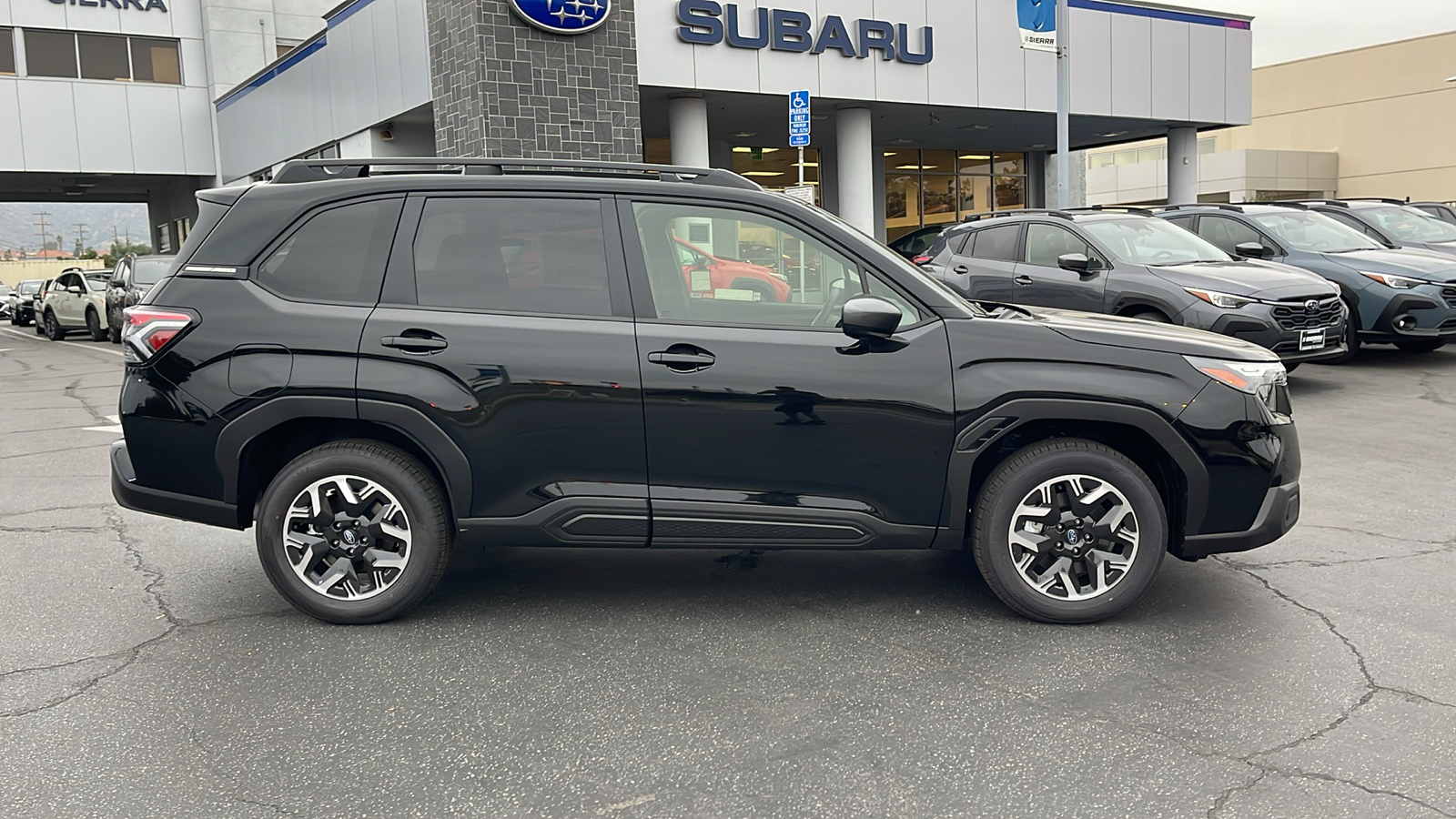 2025 Subaru Forester Premium 2