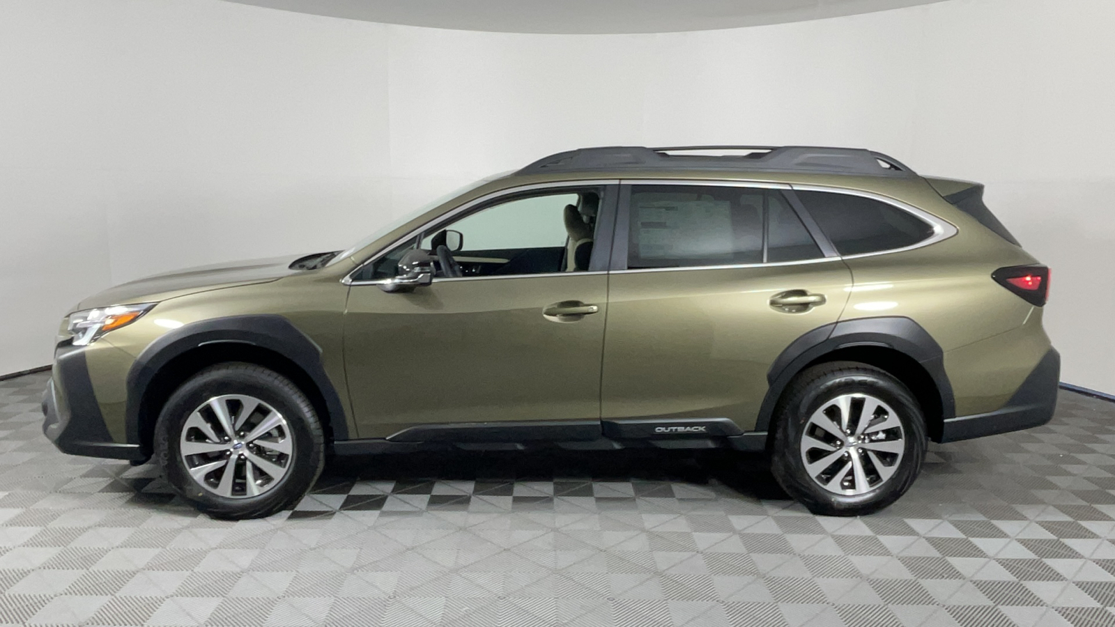 2025 Subaru Outback Premium 7