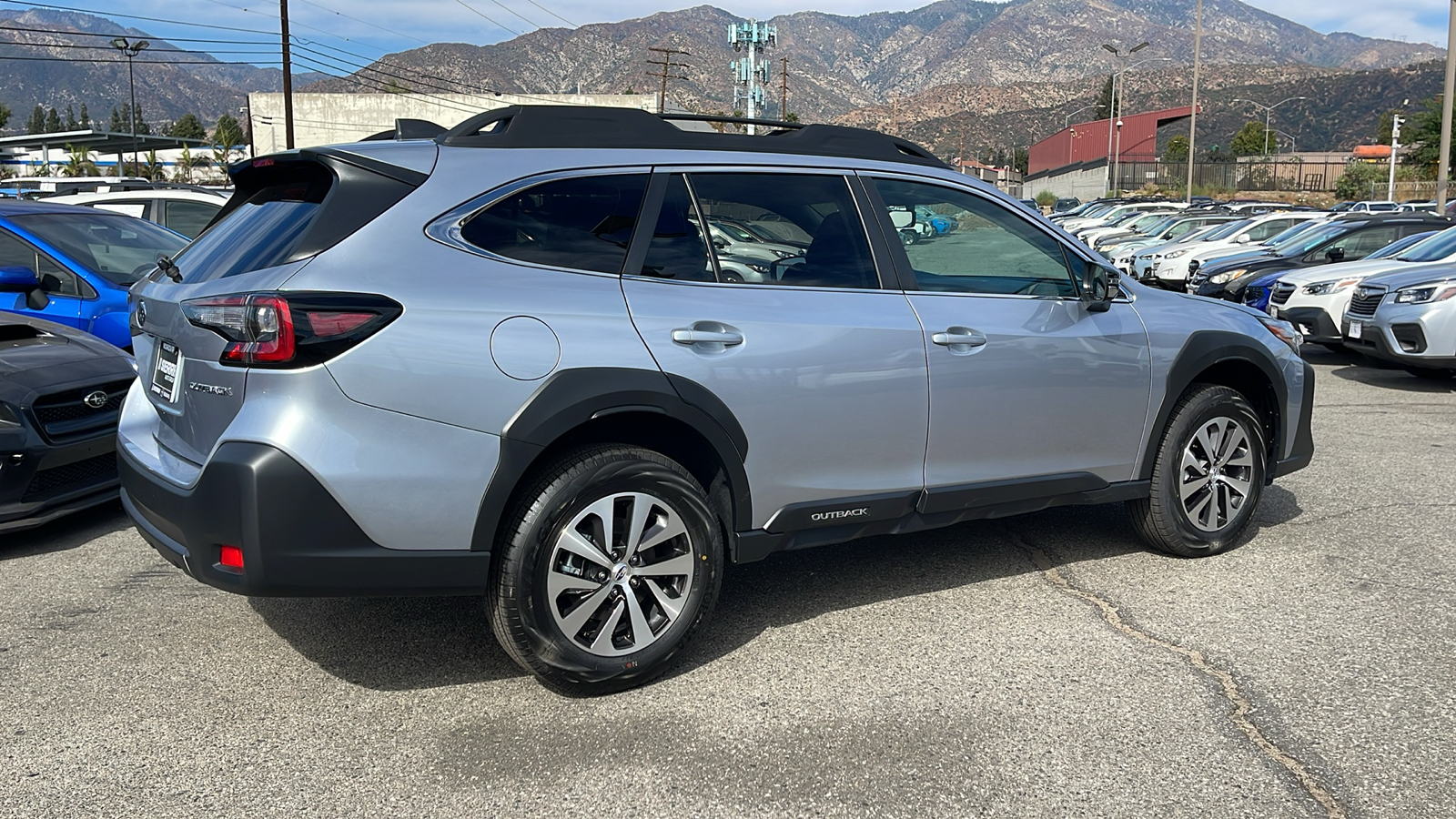 2025 Subaru Outback Premium 4