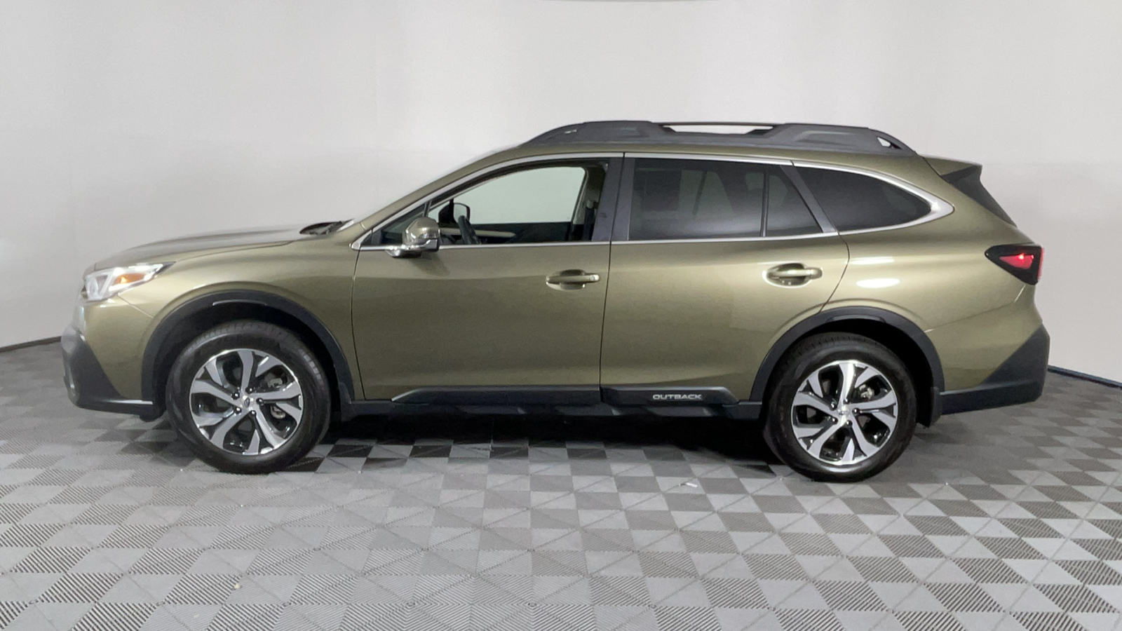 2022 Subaru Outback Limited XT 7