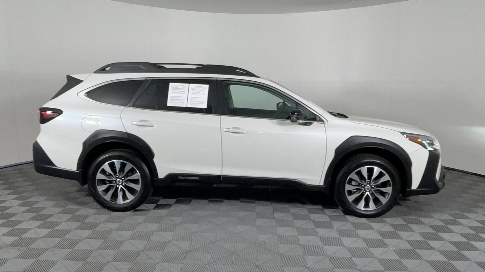 2023 Subaru Outback Limited 3