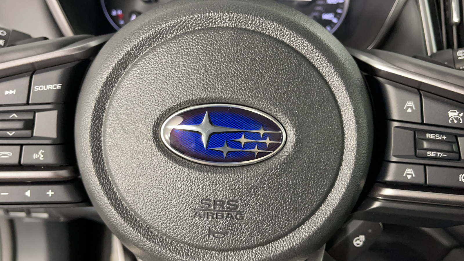 2023 Subaru Outback Touring 25