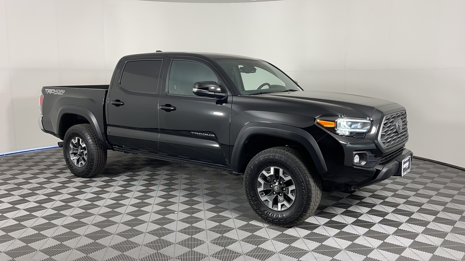 2023 Toyota Tacoma 4WD TRD Off Road 2