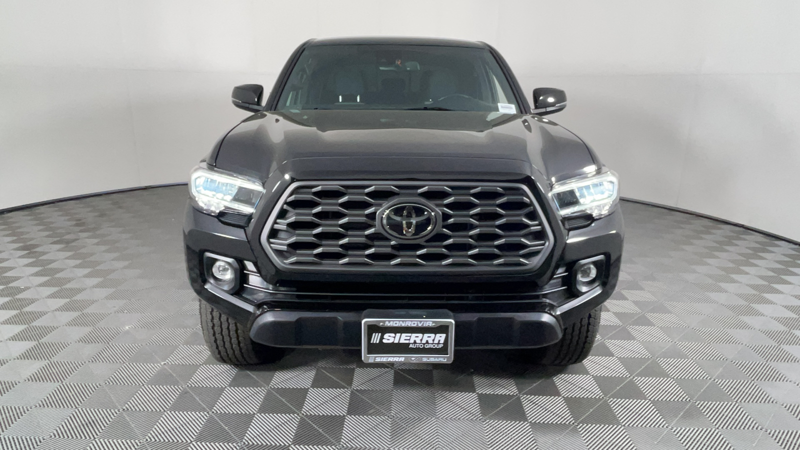 2023 Toyota Tacoma 4WD TRD Off Road 9