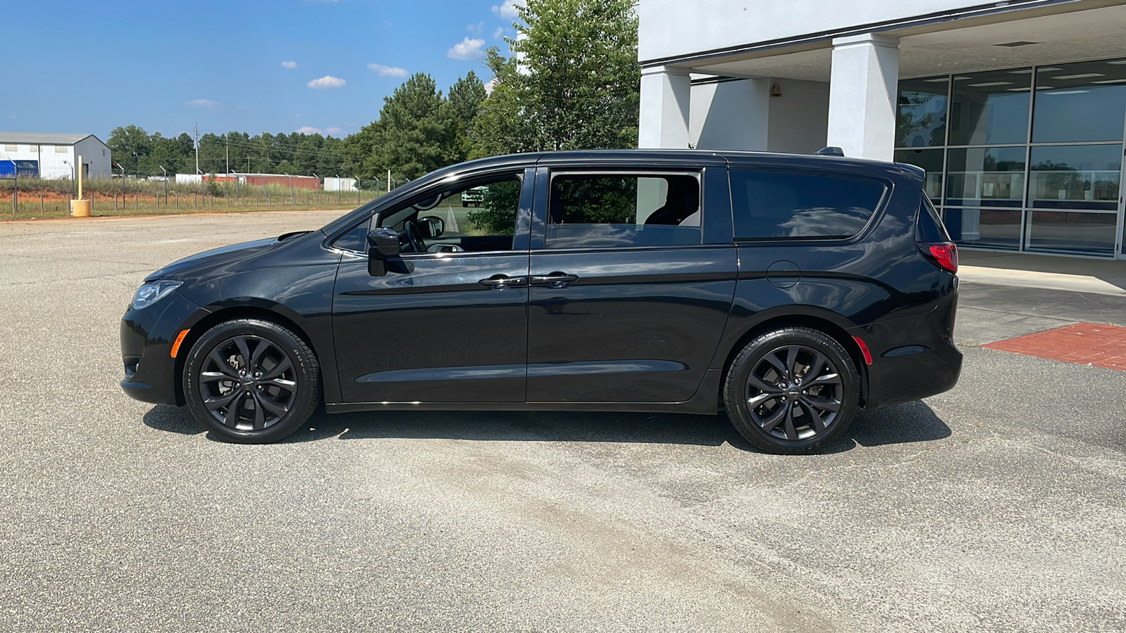 2018 Chrysler Pacifica Touring Plus 2