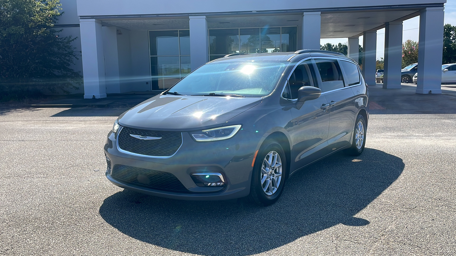 2022 Chrysler Pacifica Touring L 1