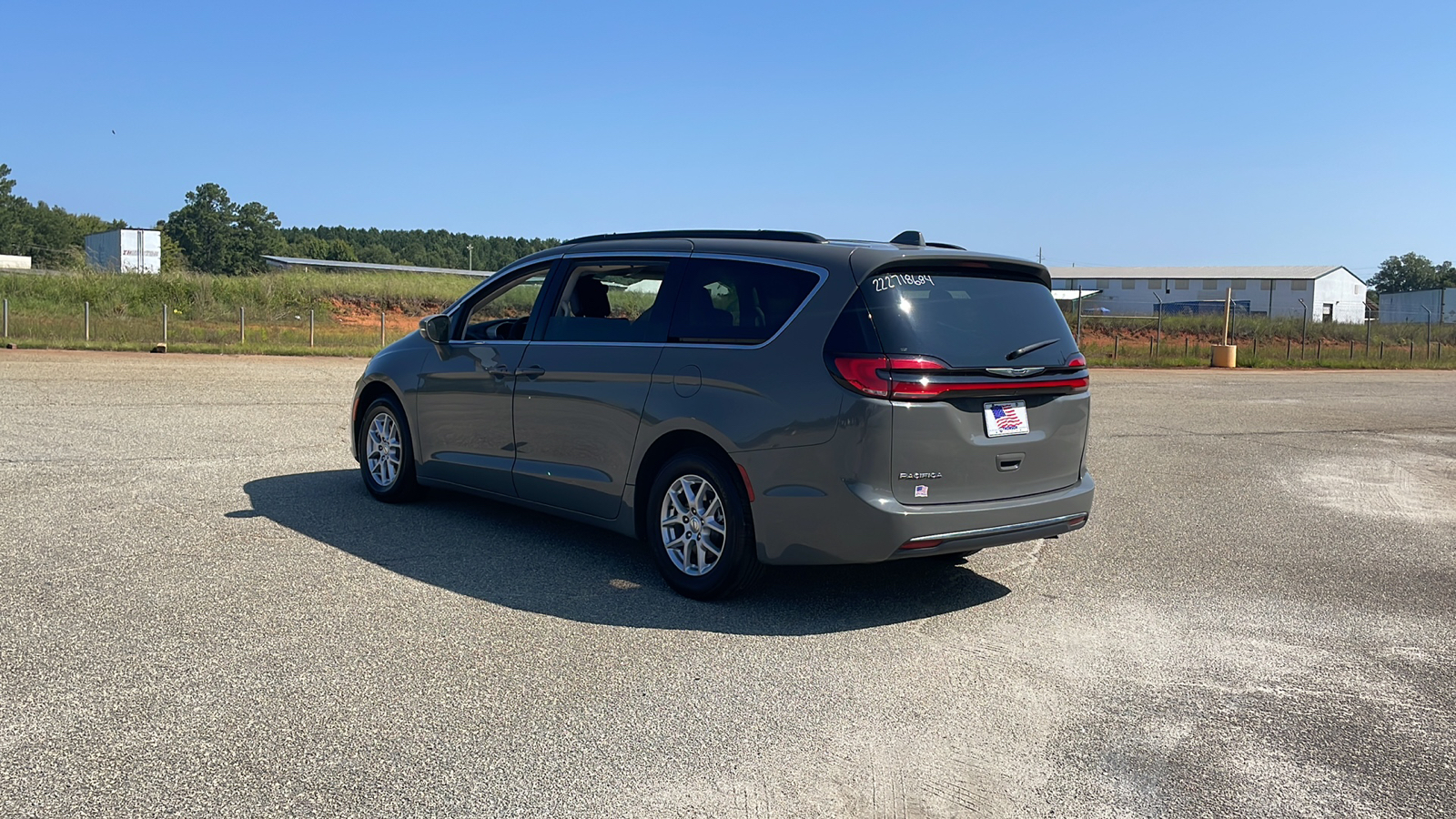 2022 Chrysler Pacifica Touring L 3