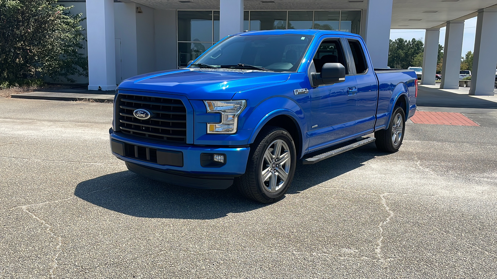 2016 Ford F-150 XLT 1