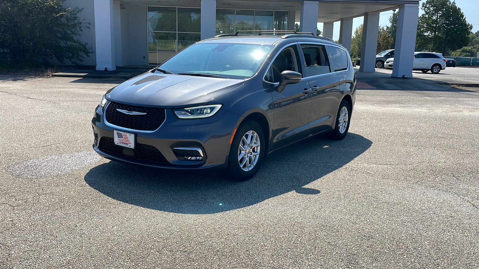 2022 Chrysler Pacifica Touring L 1