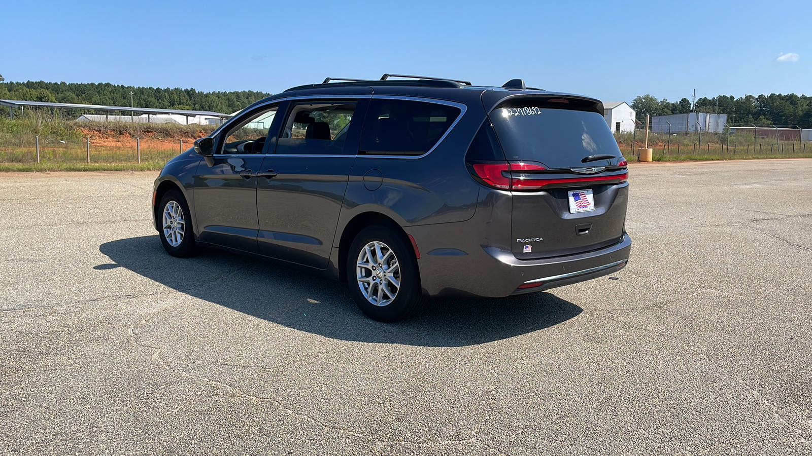 2022 Chrysler Pacifica Touring L 3