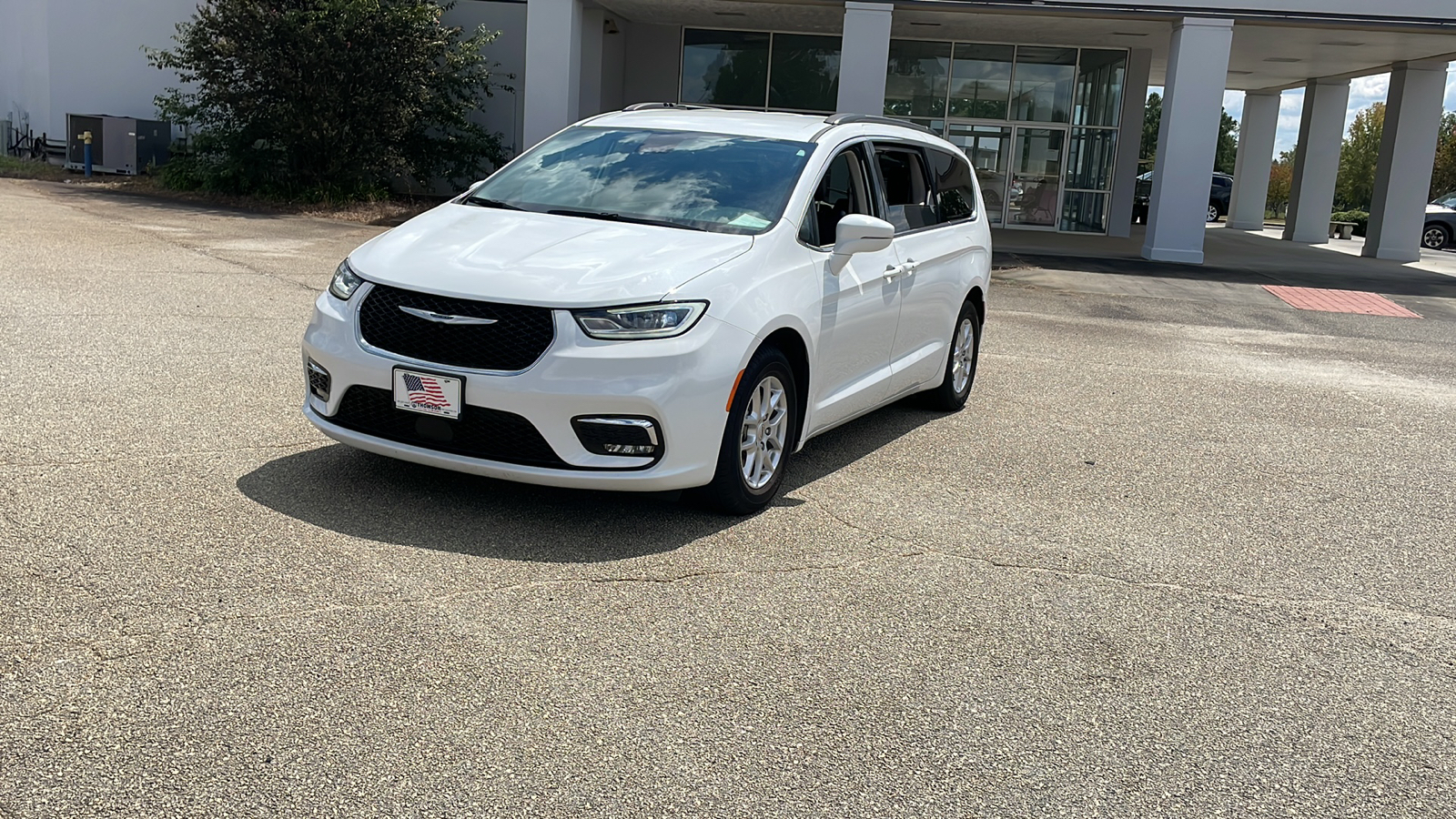 2022 Chrysler Pacifica Touring L 1