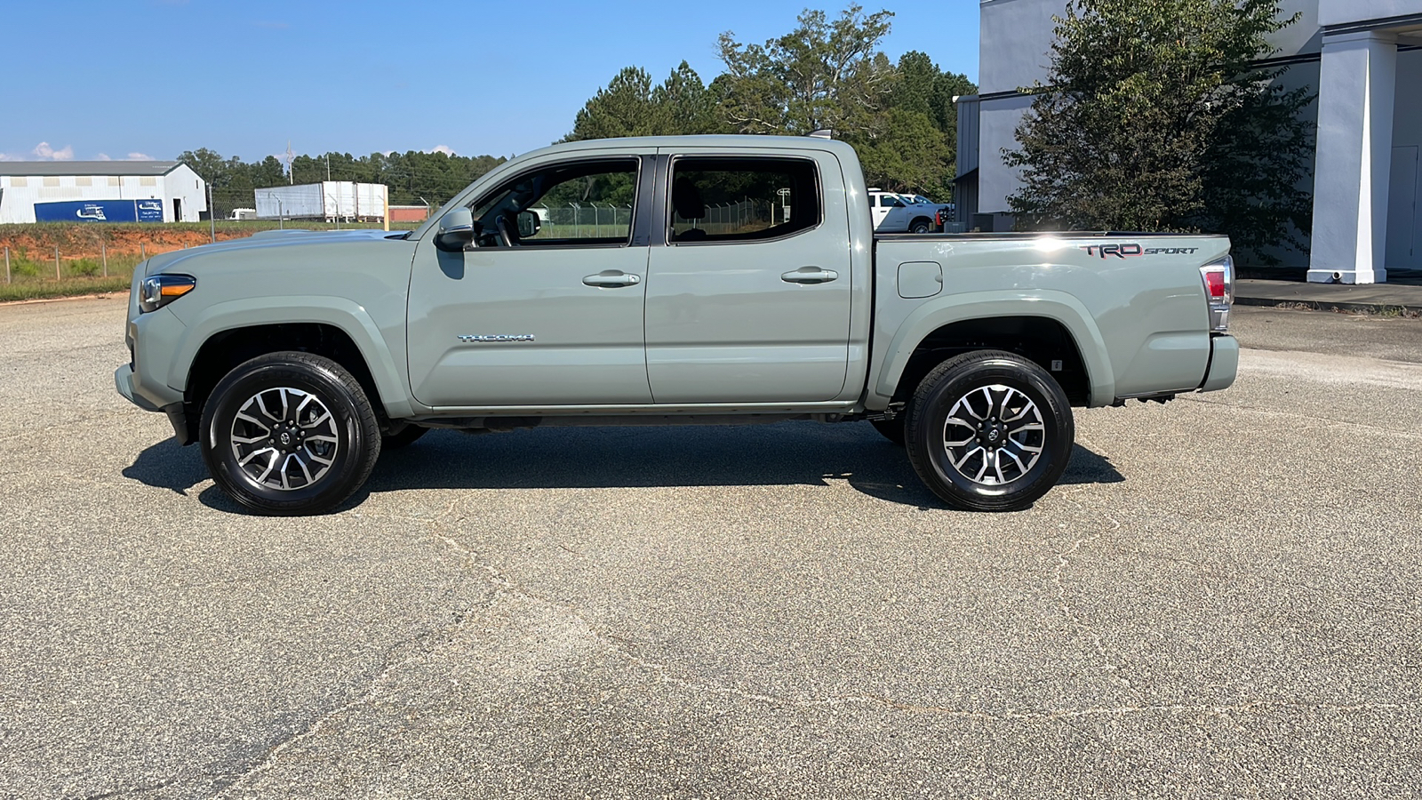 2023 Toyota Tacoma TRD Sport 2