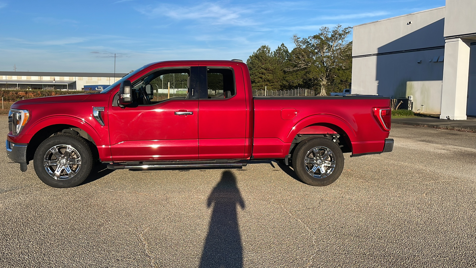 2021 Ford F-150 XLT 2