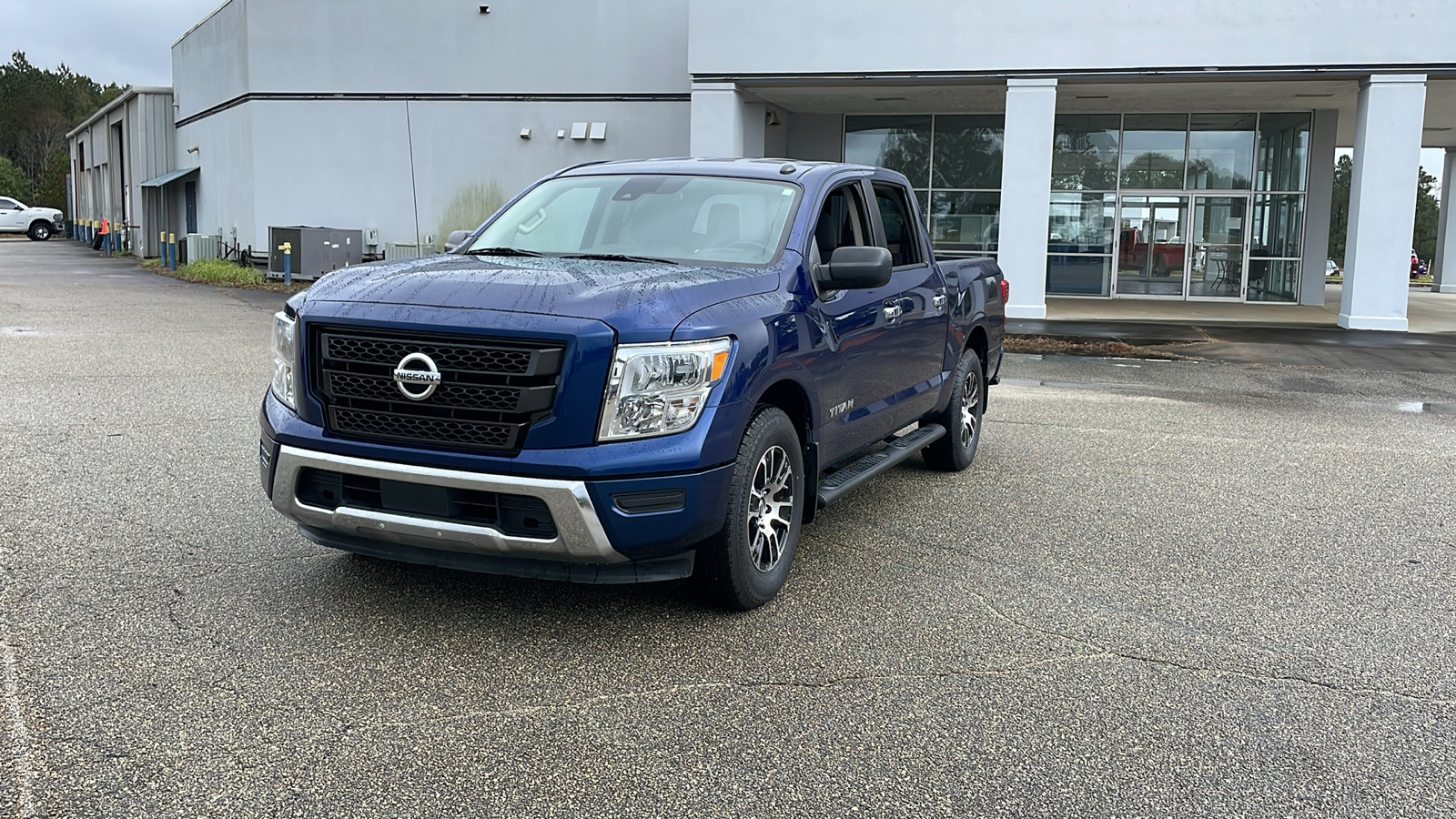 2021 Nissan Titan SV 1