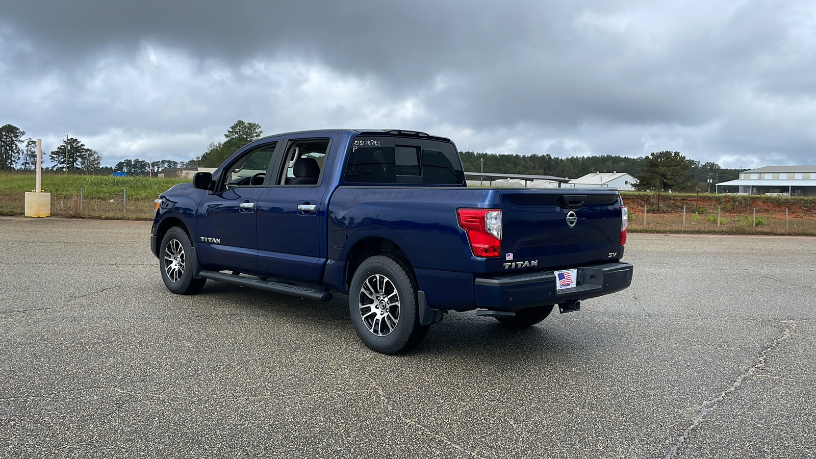 2021 Nissan Titan SV 3