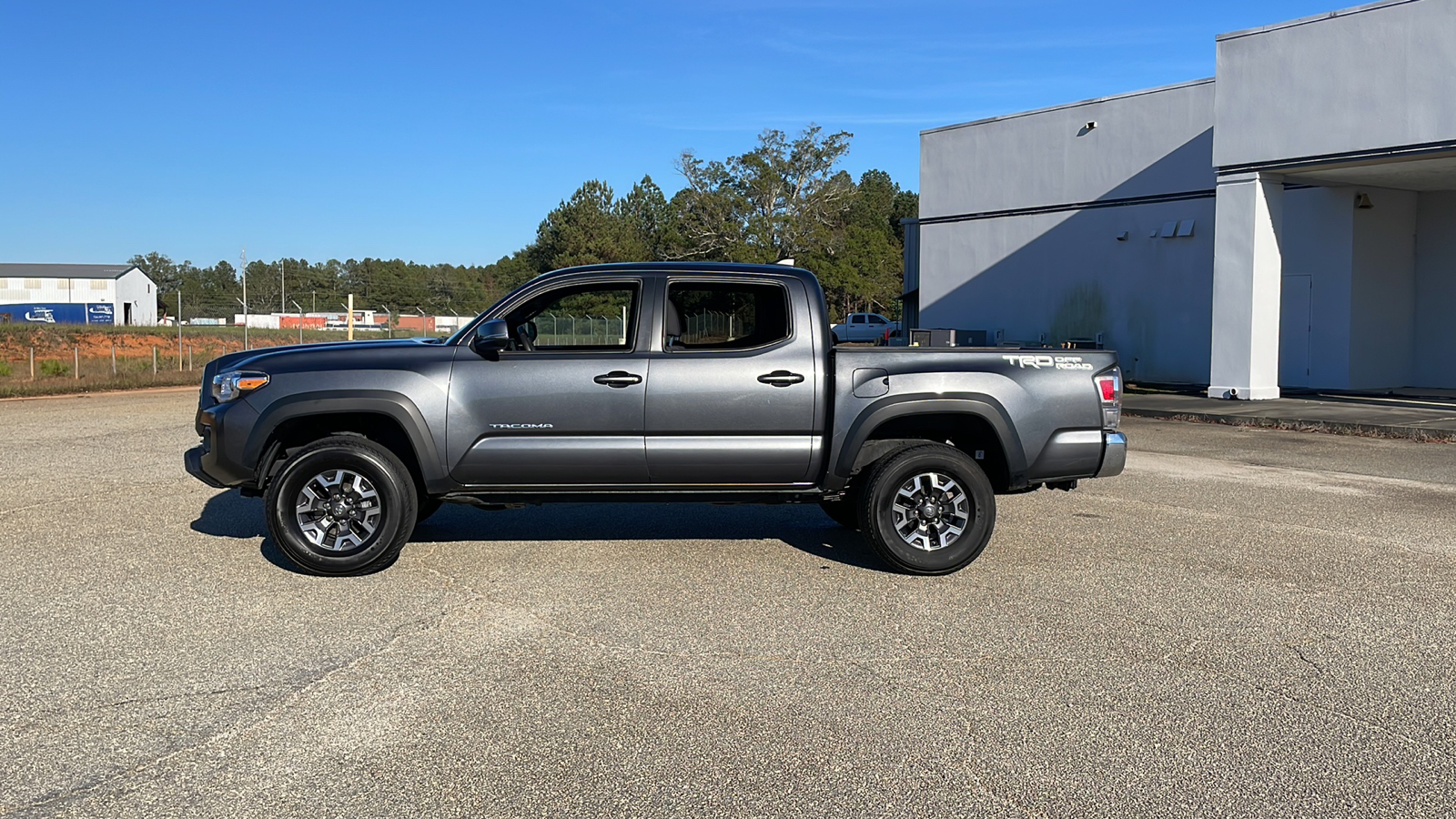 2023 Toyota Tacoma TRD Sport 2