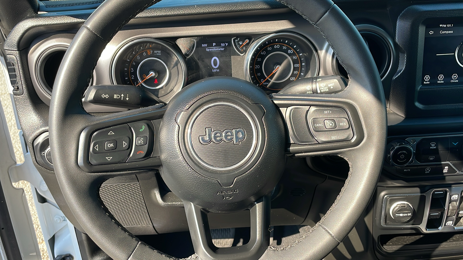 2023 Jeep Gladiator Sport 21