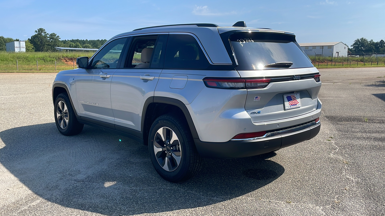 2022 Jeep Grand Cherokee Limited 4xe 3