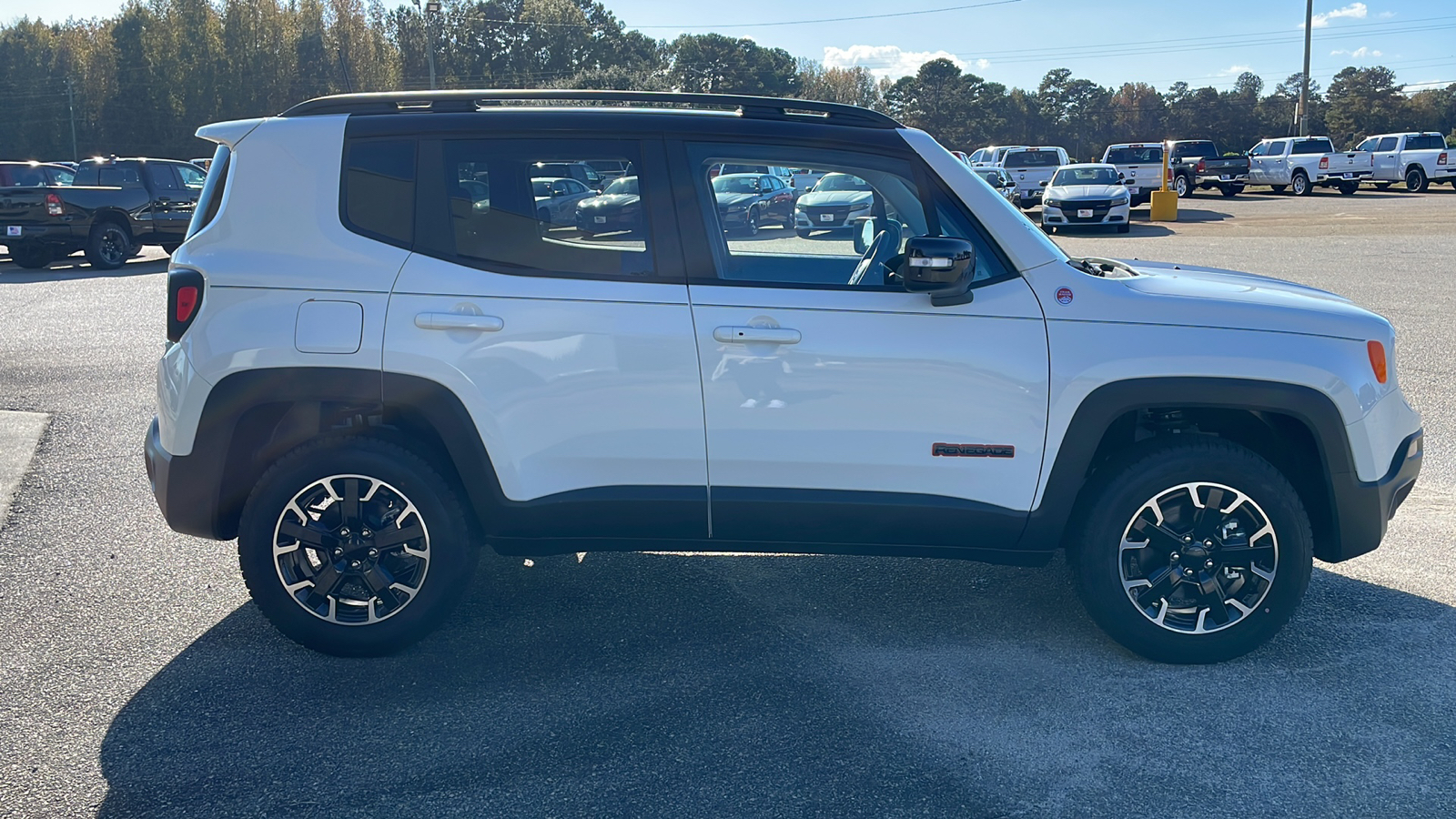 2023 Jeep Renegade Trailhawk 4x4 7