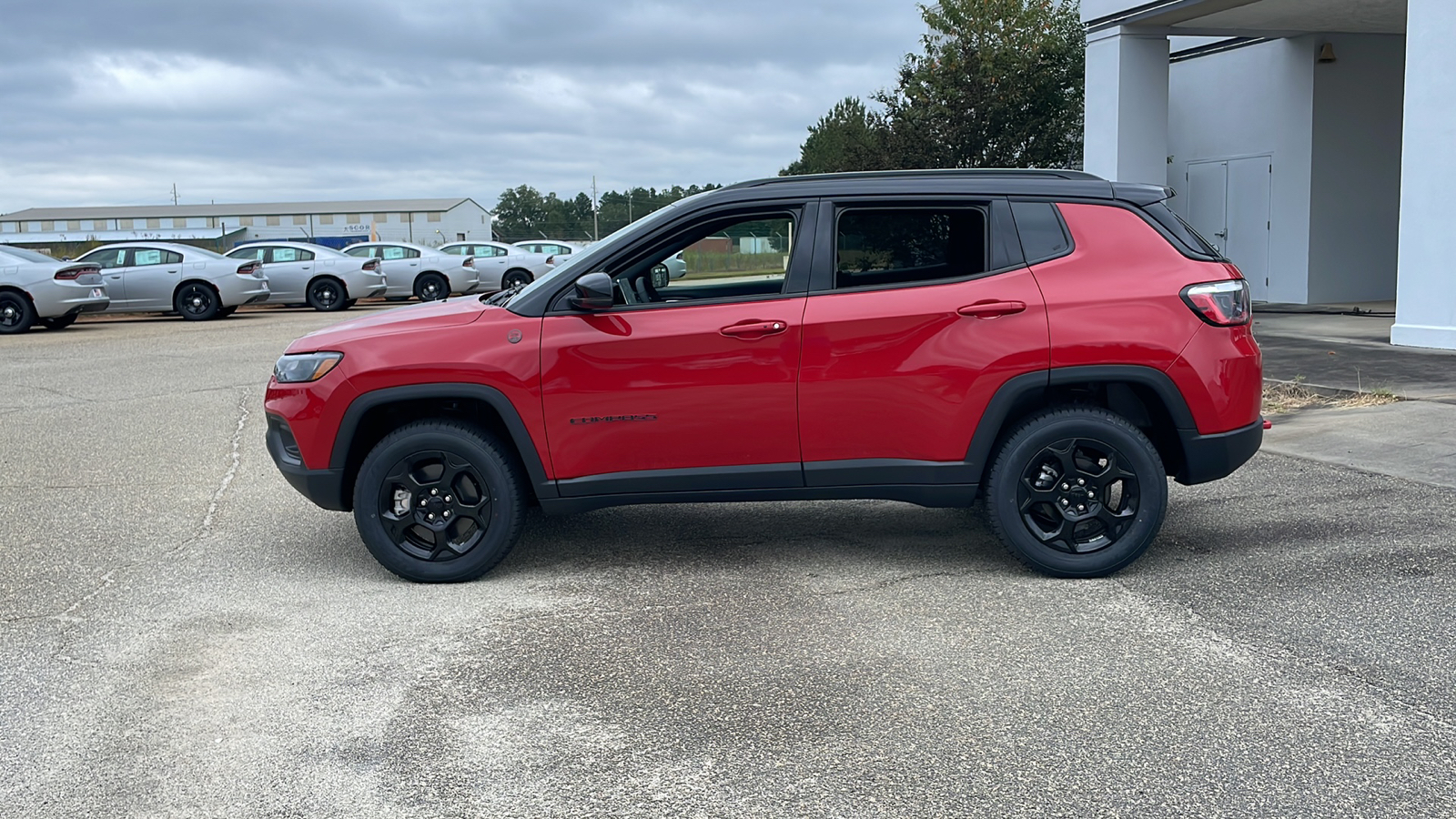 2023 Jeep Compass Trailhawk 2