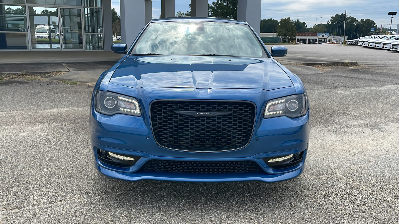 2023 Chrysler 300 Touring 8