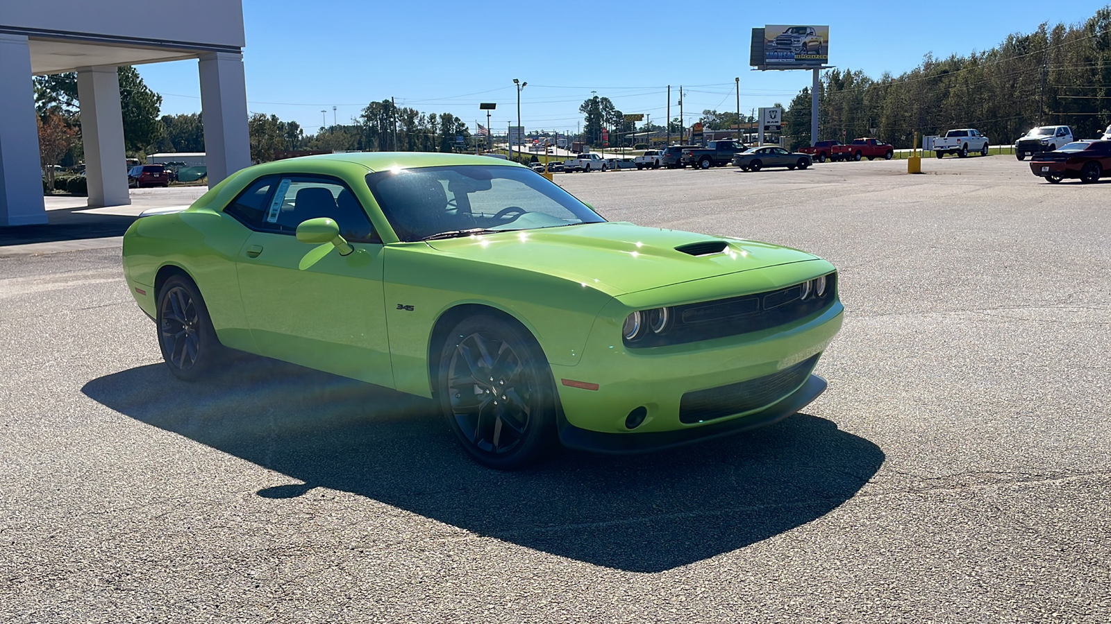 2023 Dodge Challenger R/T 8