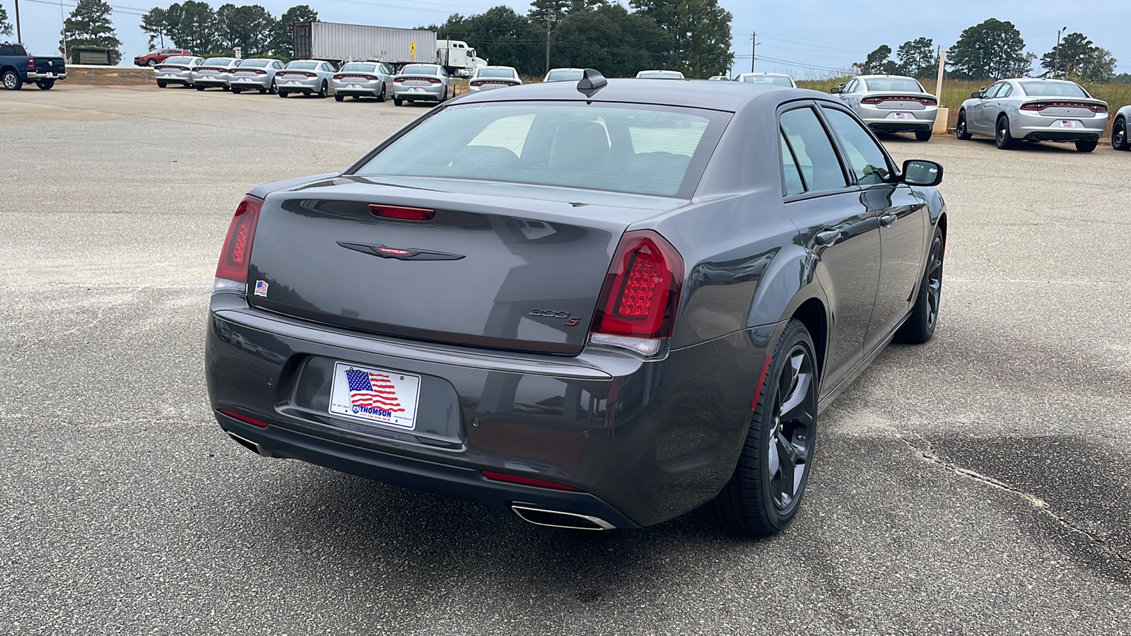 2023 Chrysler 300 S 5