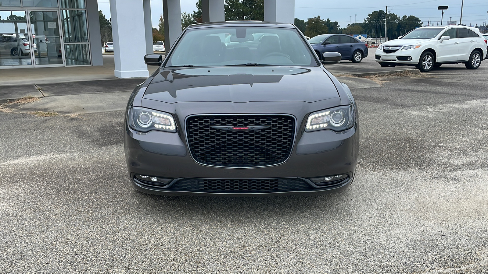 2023 Chrysler 300 S 8