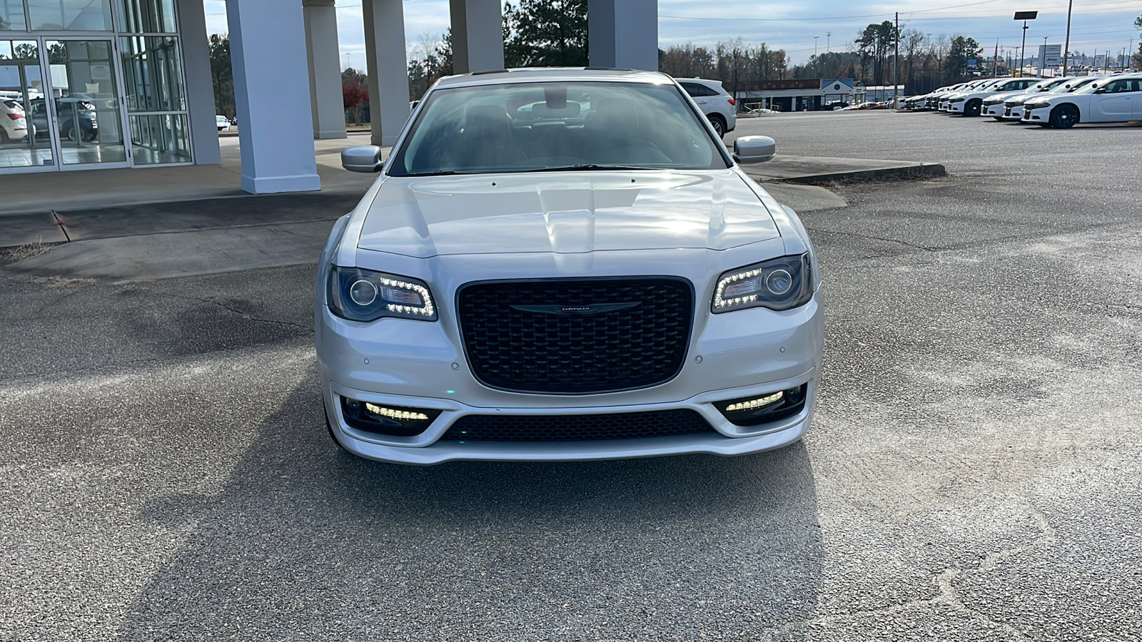 2023 Chrysler 300 Touring 8