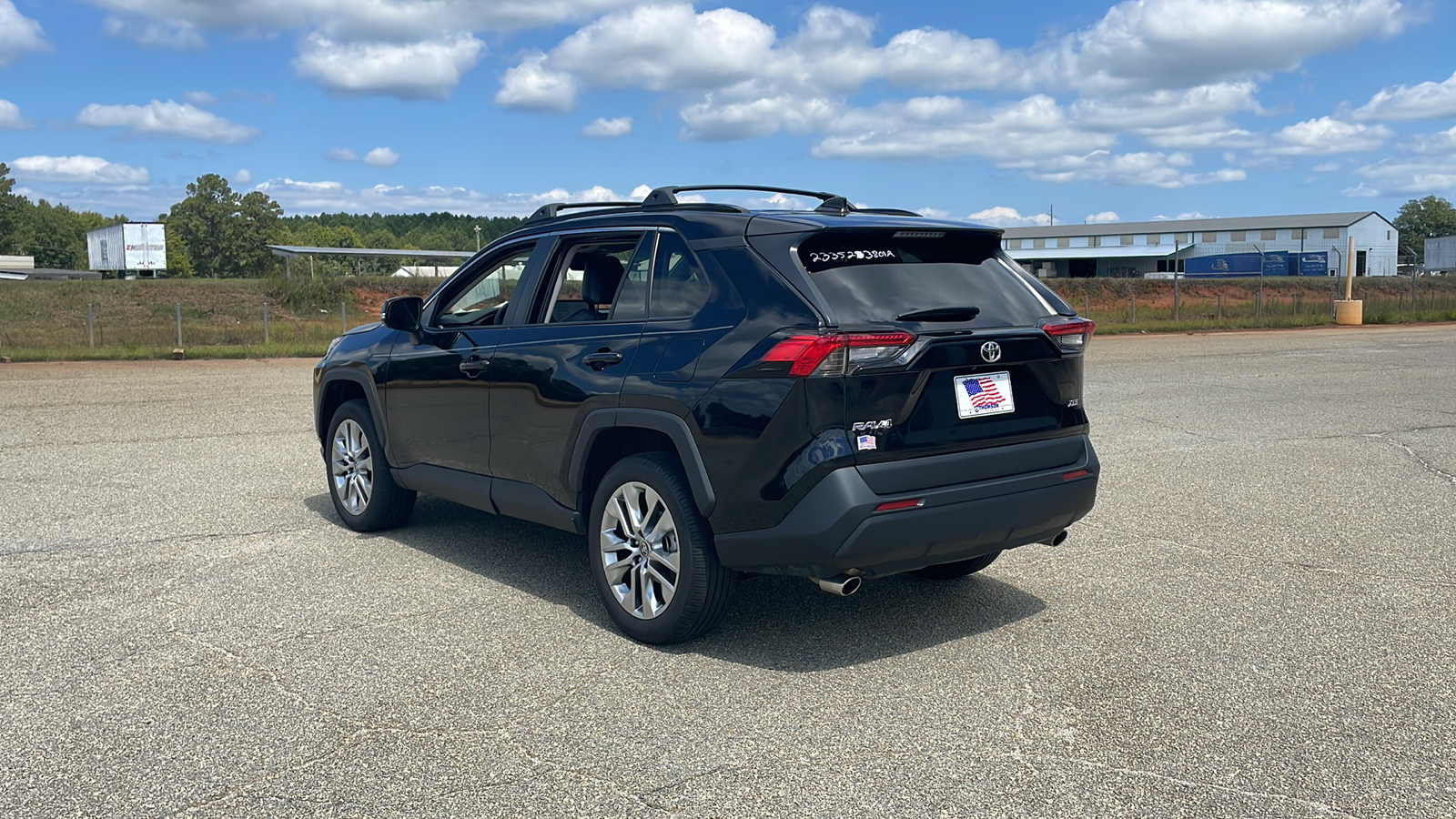 2023 Toyota RAV4 XLE Premium 3