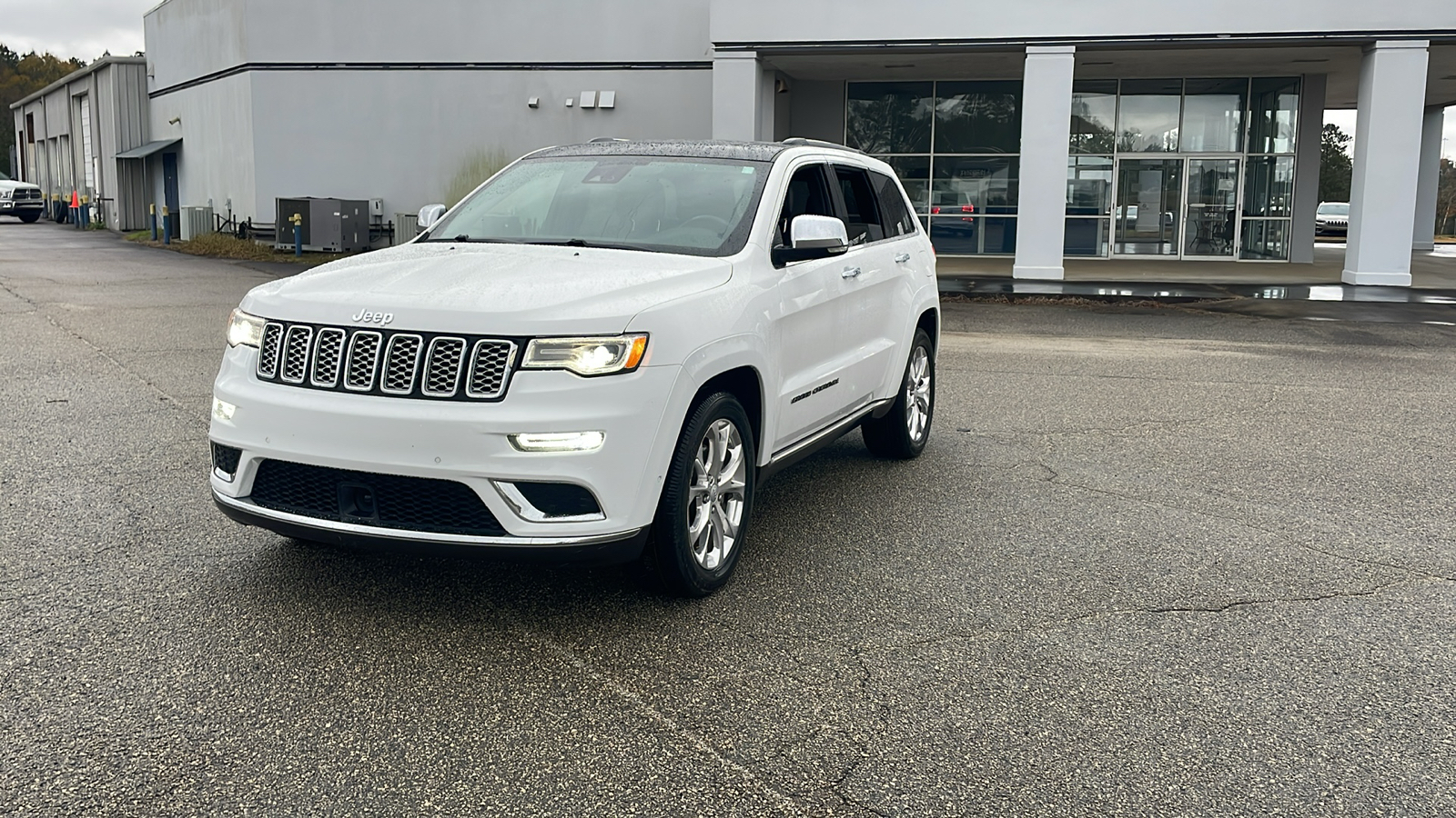 2021 Jeep Grand Cherokee Summit 1