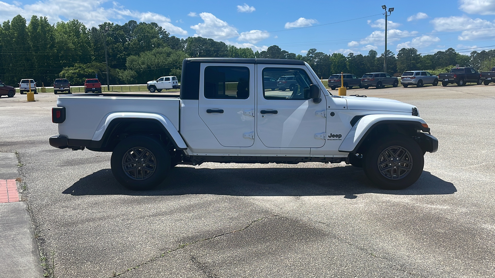 2024 Jeep Gladiator Sport 6