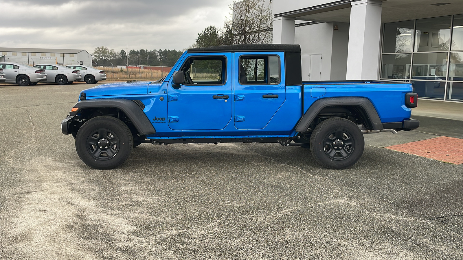 2024 Jeep Gladiator Sport 2