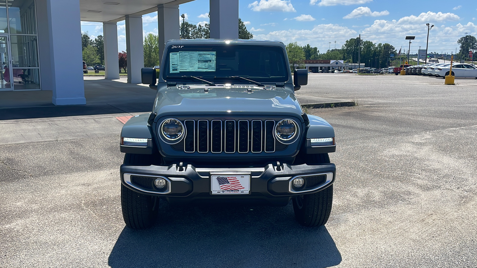 2024 Jeep Wrangler Sahara 8