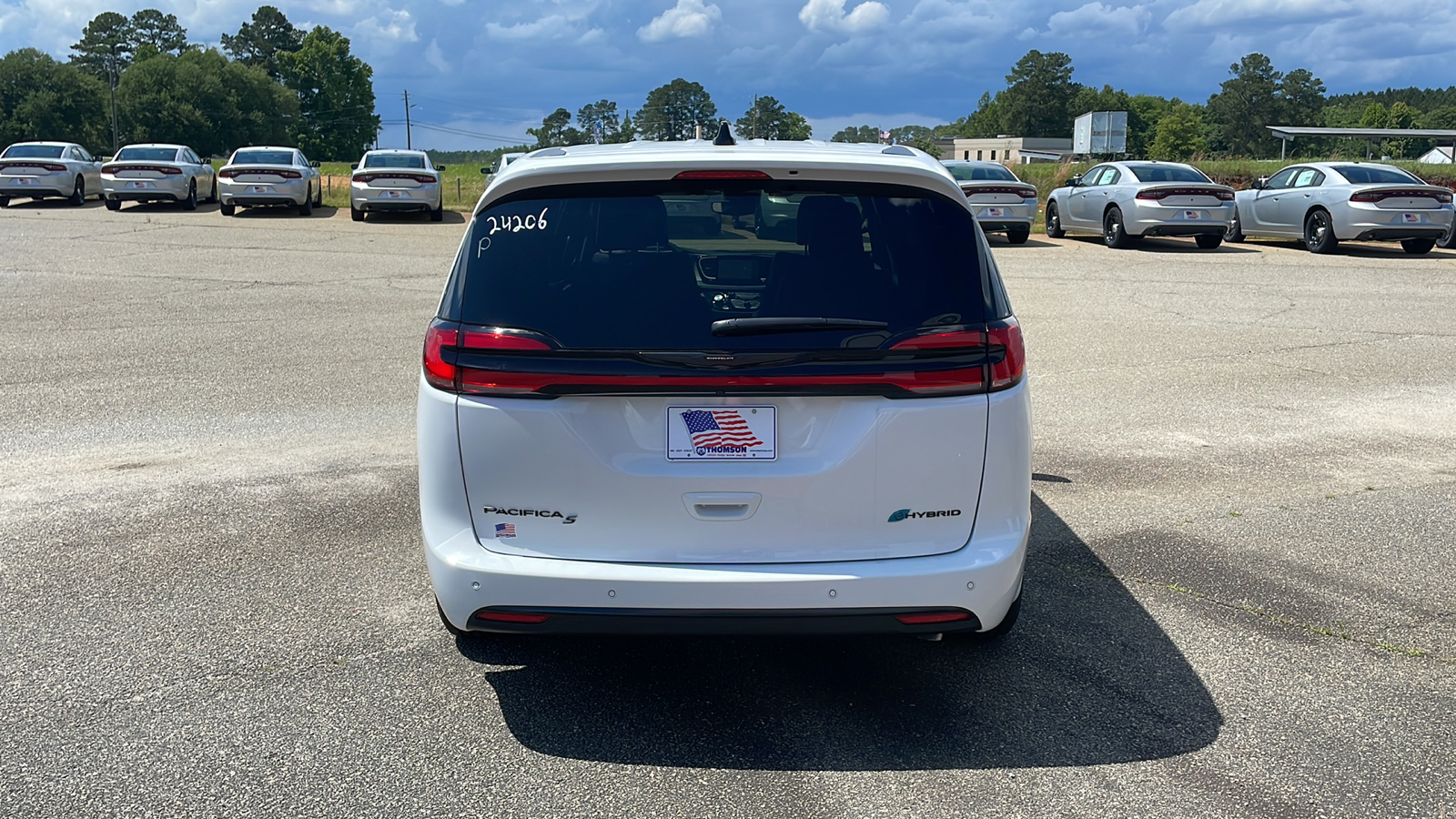 2024 Chrysler Pacifica Hybrid Select 4