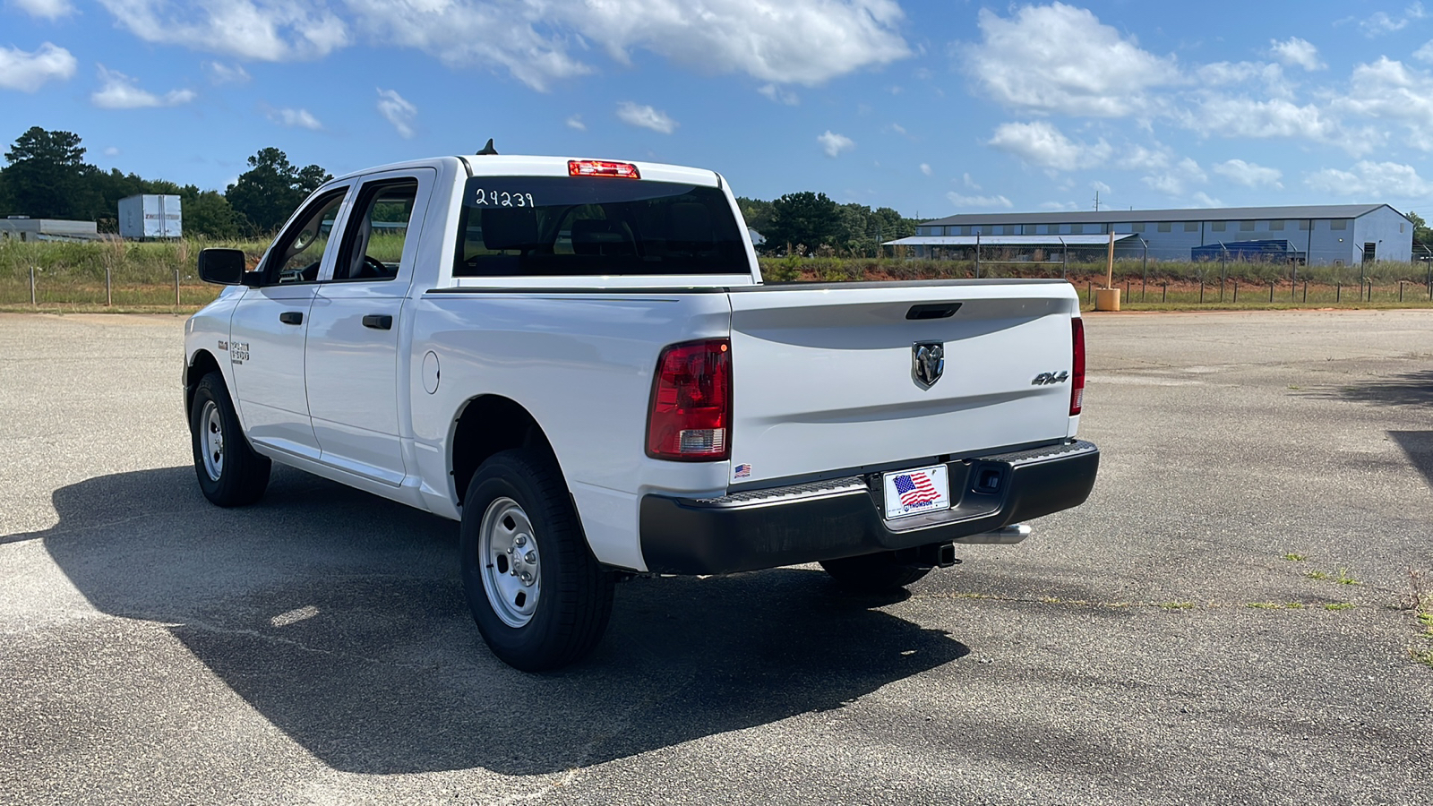 2024 Ram 1500 Classic Tradesman 3