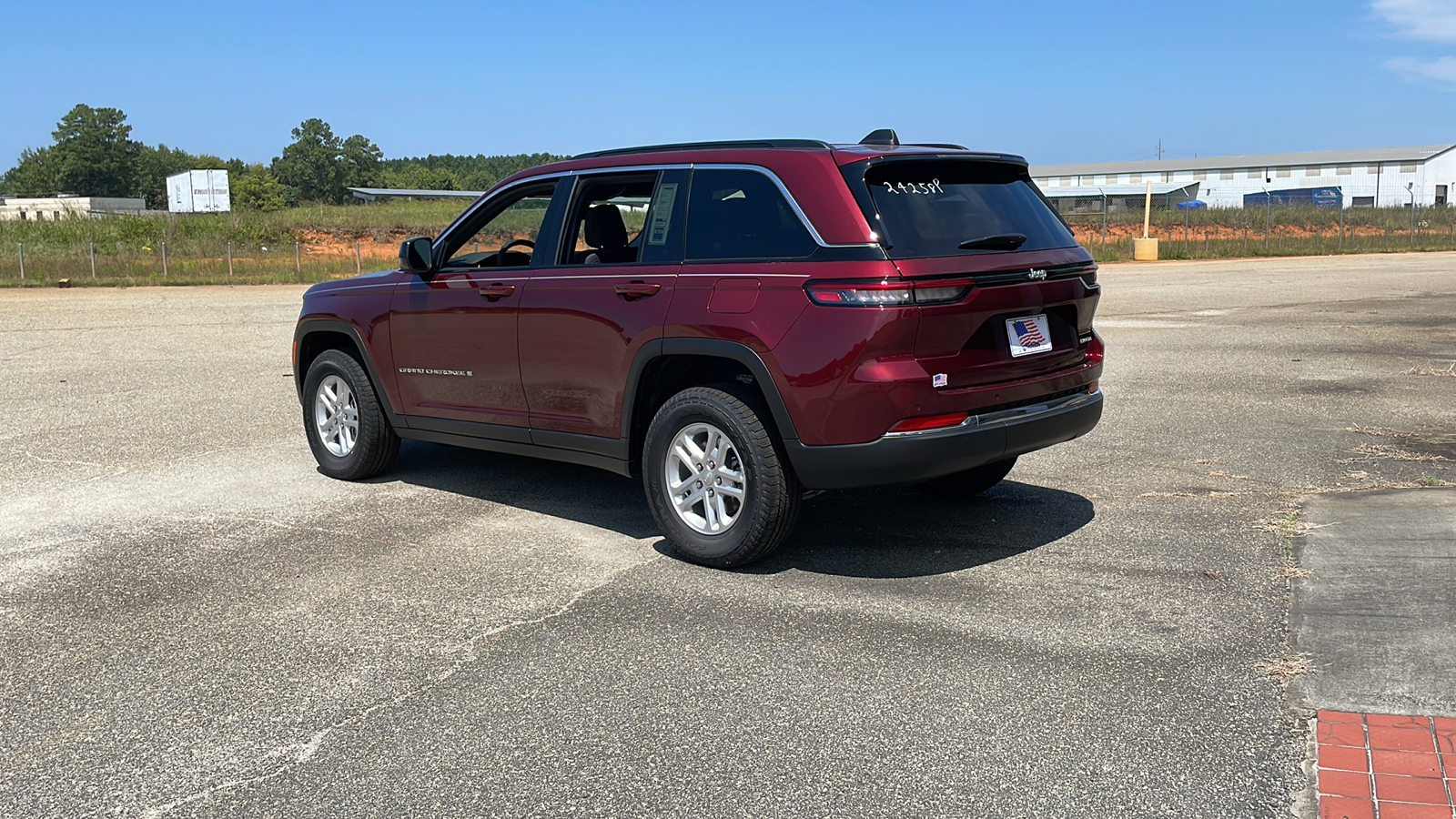 2024 Jeep Grand Cherokee Laredo 3