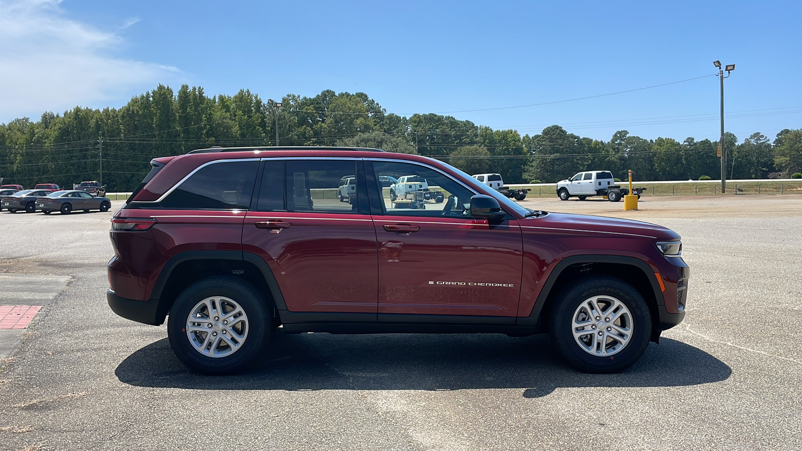 2024 Jeep Grand Cherokee Laredo 7