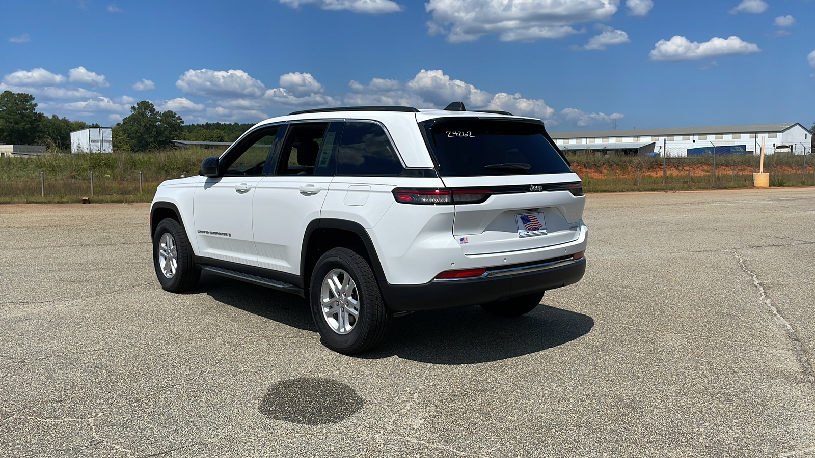 2024 Jeep Grand Cherokee Laredo 3