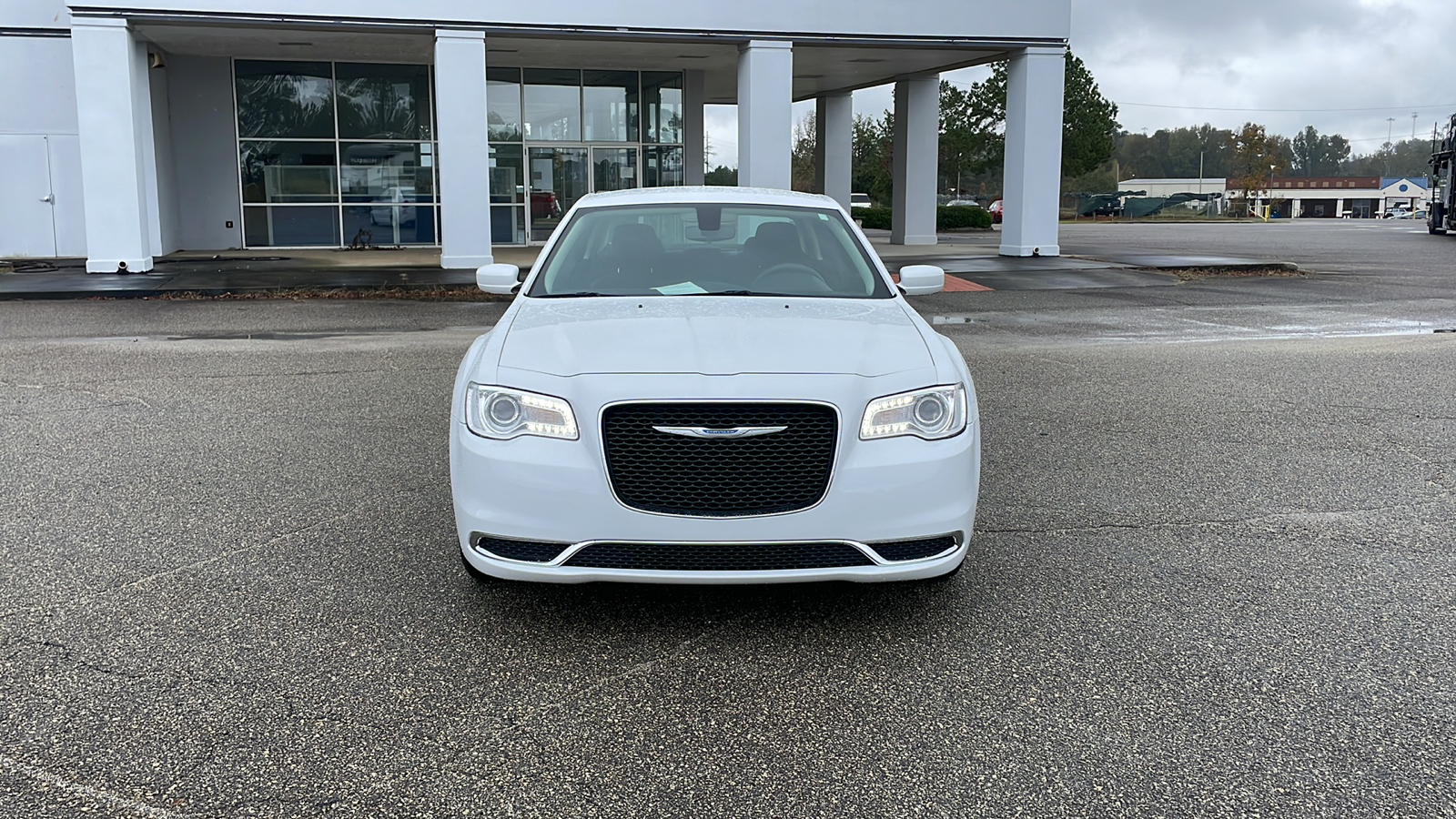 2023 Chrysler 300 Touring 9