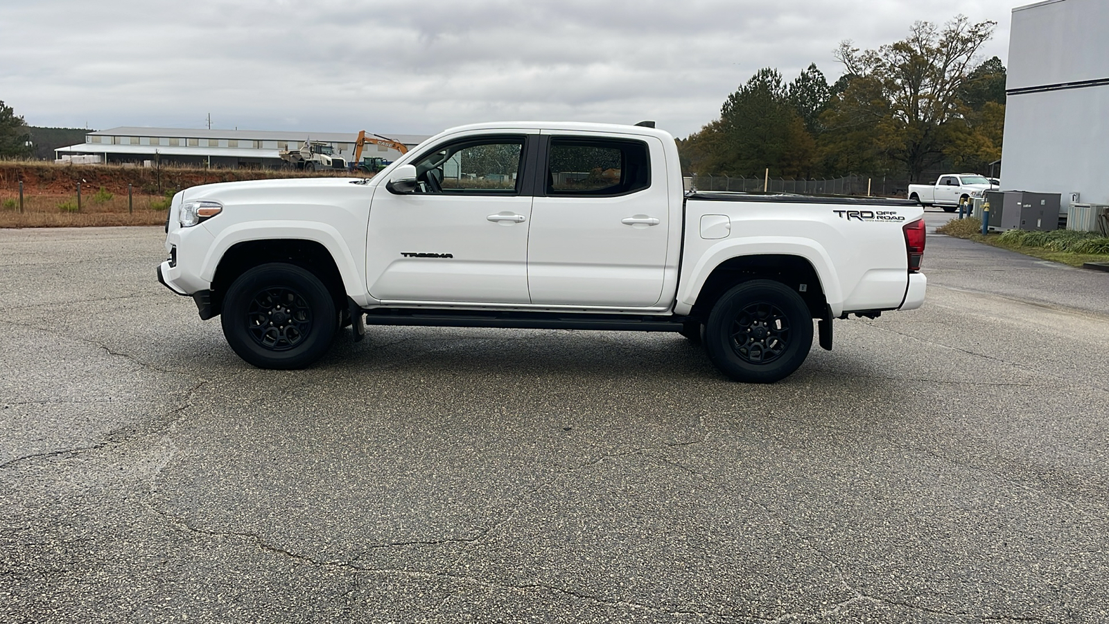 2022 Toyota Tacoma TRD Off-Road 2