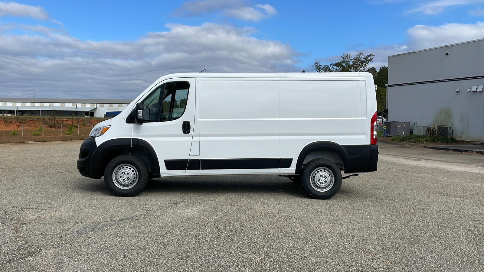 2025 Ram ProMaster 1500 Low Roof 2