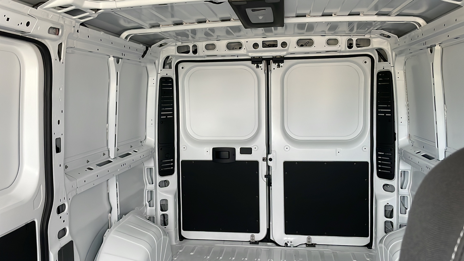 2025 Ram ProMaster 1500 Low Roof 11