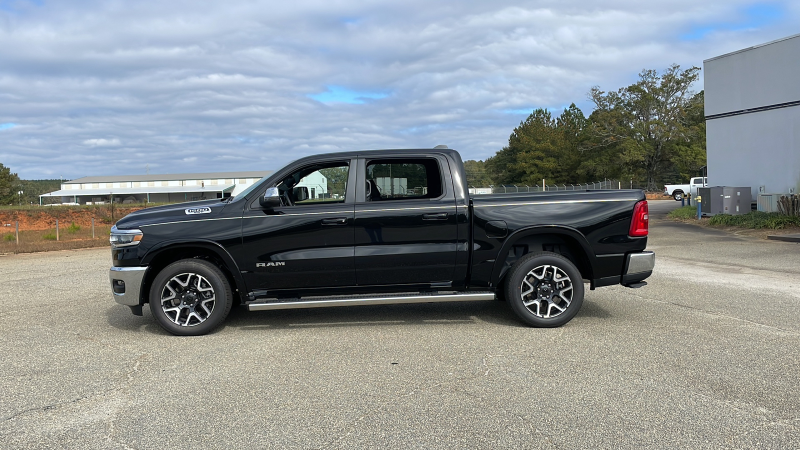 2025 Ram 1500 Laramie 2