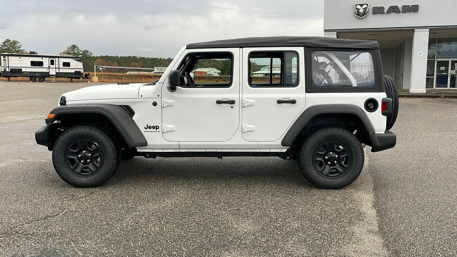 2025 Jeep Wrangler Sport 2