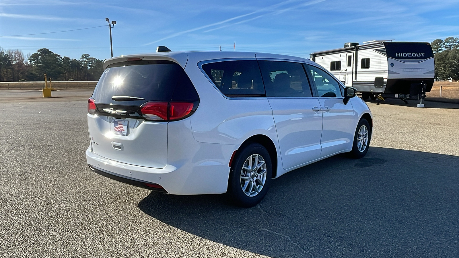 2025 Chrysler Voyager LX 6