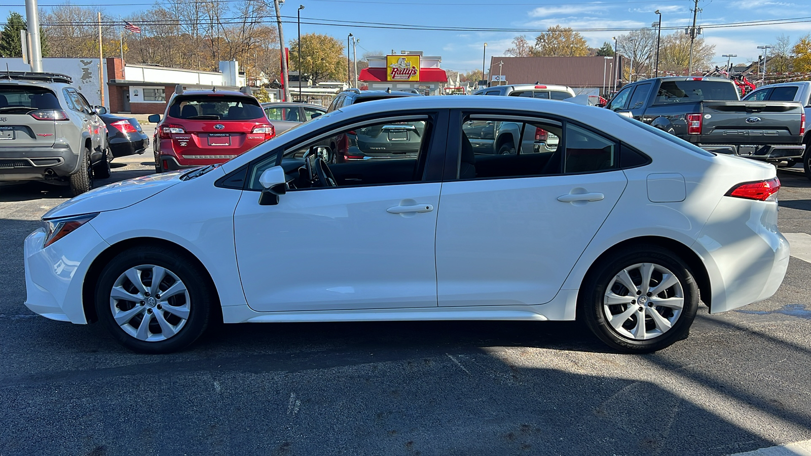 2020 Toyota Corolla LE 4