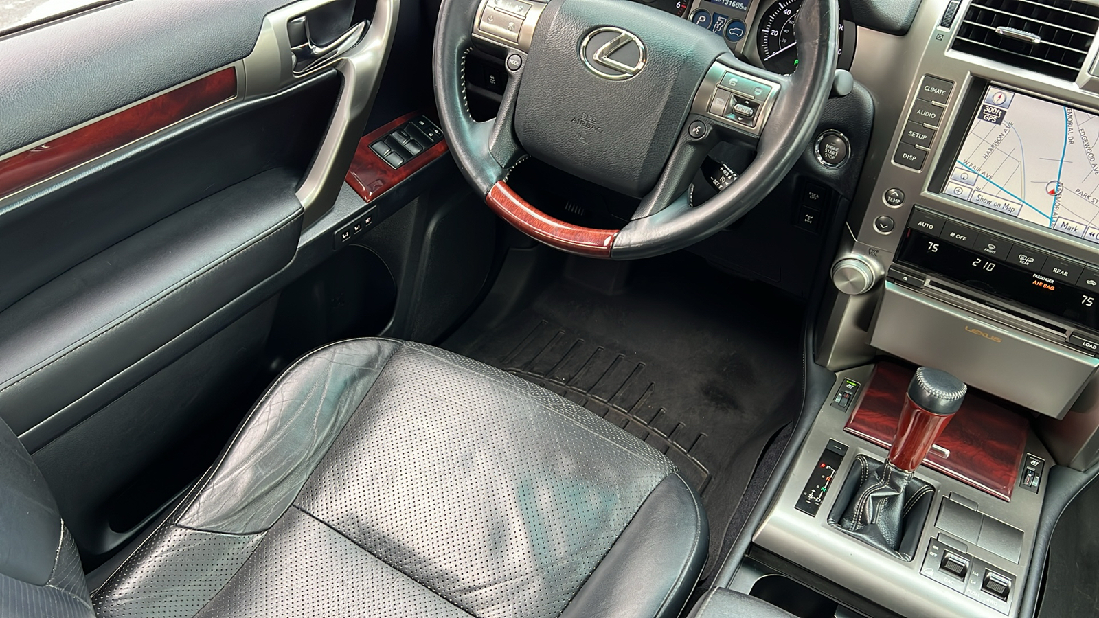 2012 Lexus GX 460 Base 29