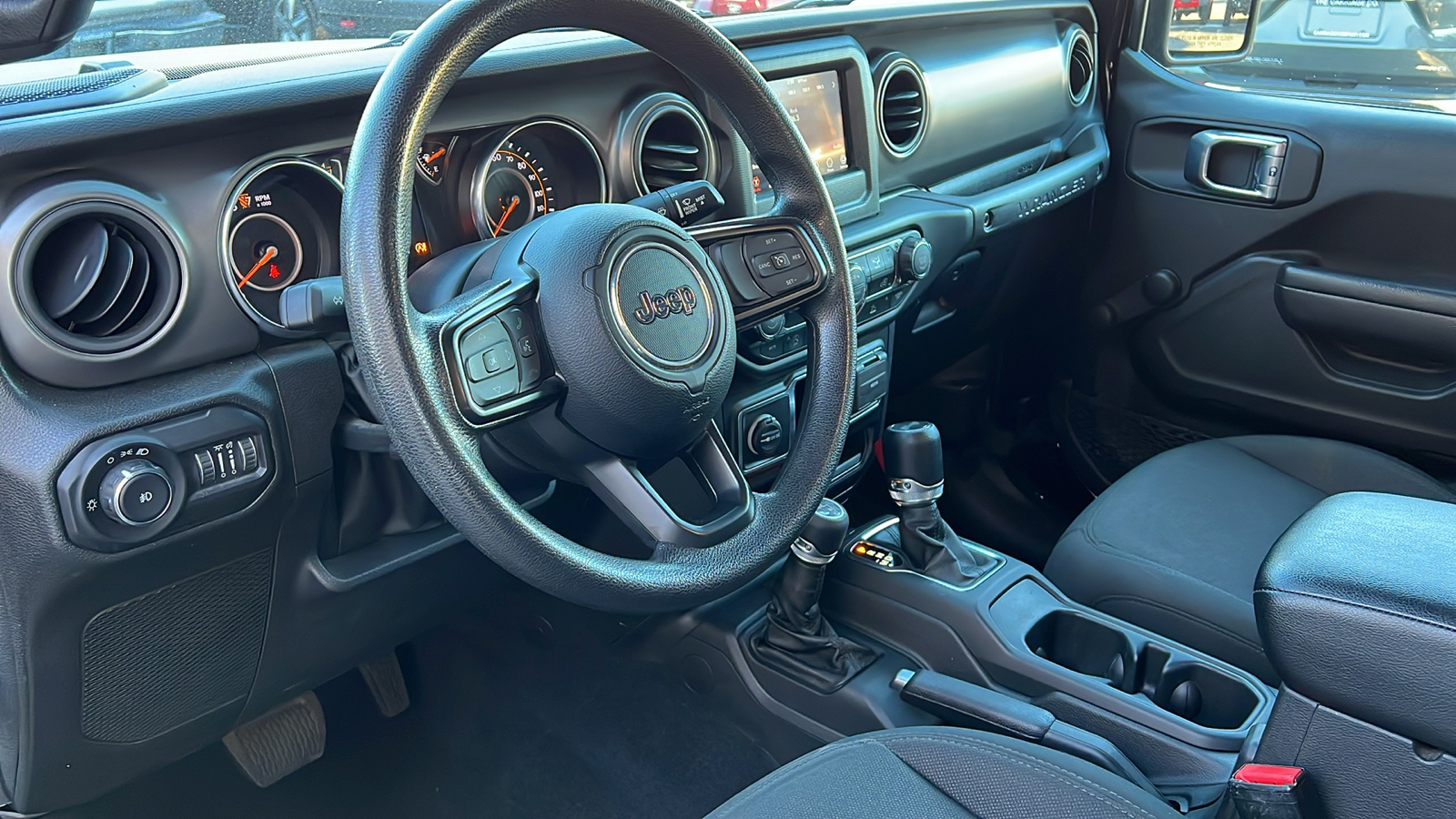 2022 Jeep Wrangler Sport 23