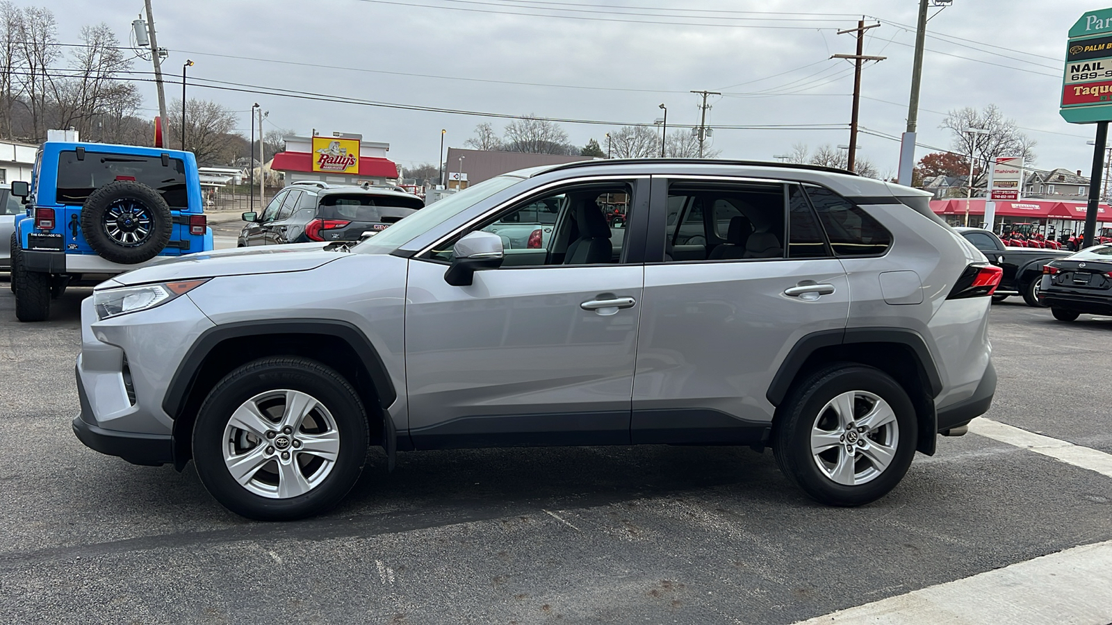 2021 Toyota RAV4 XLE 4